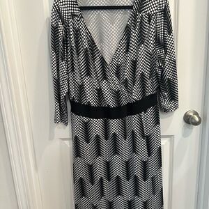 Igigi Black and White Geometric Long Sleeve Dress